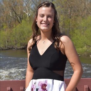 Meet your Posher, Kayelee